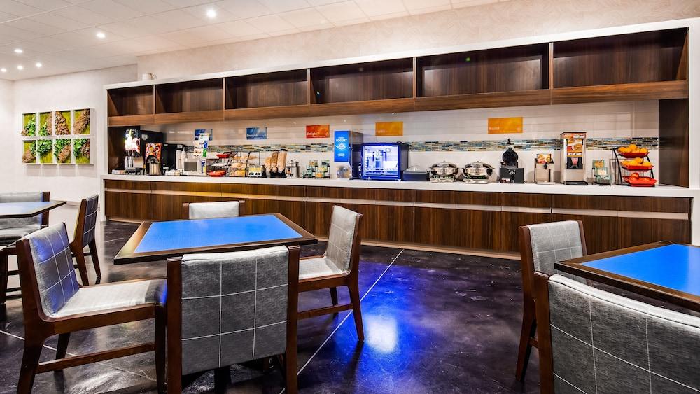 Glo Best Western Desoto Dallas Exterior photo