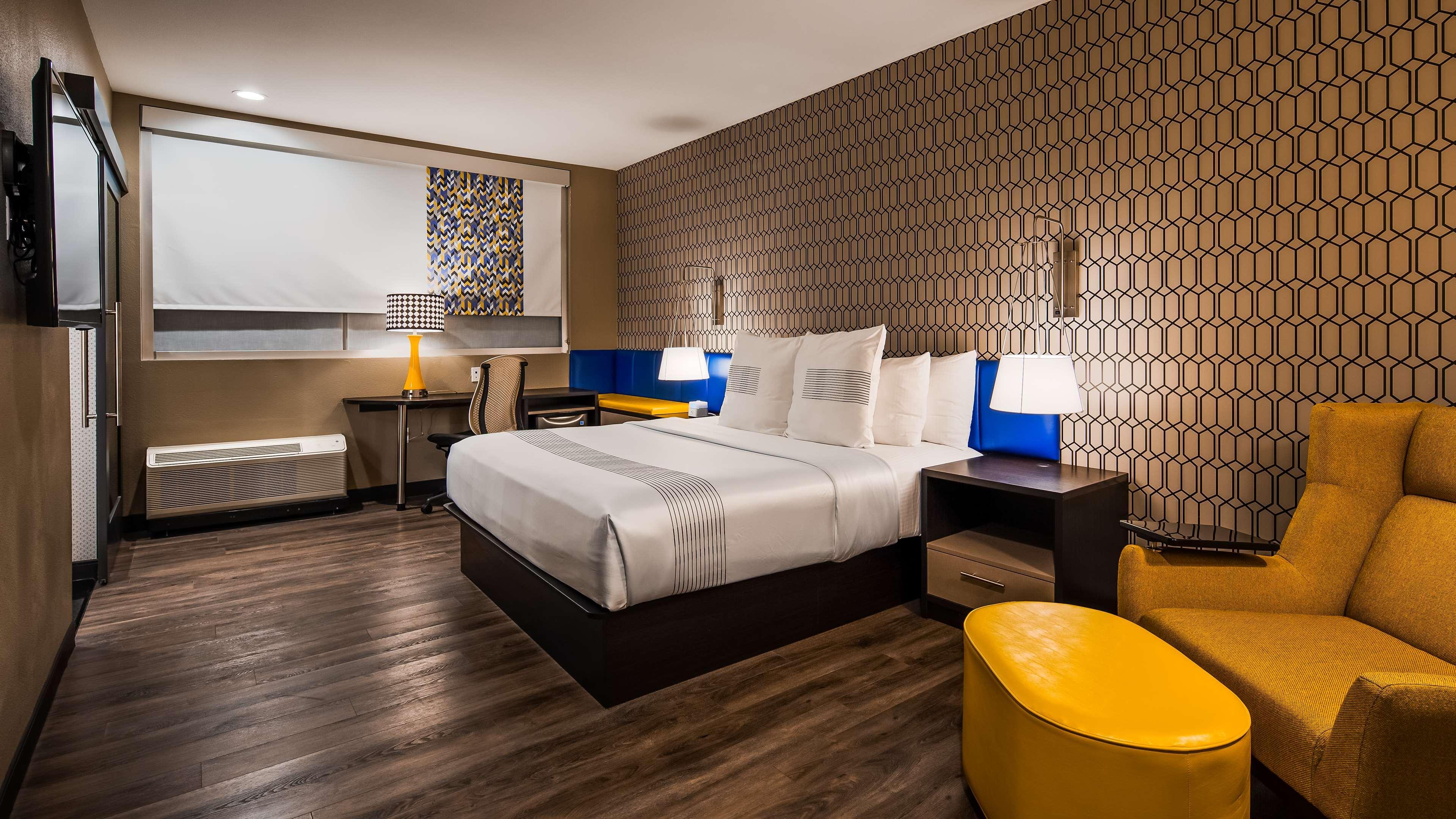Glo Best Western Desoto Dallas Exterior photo