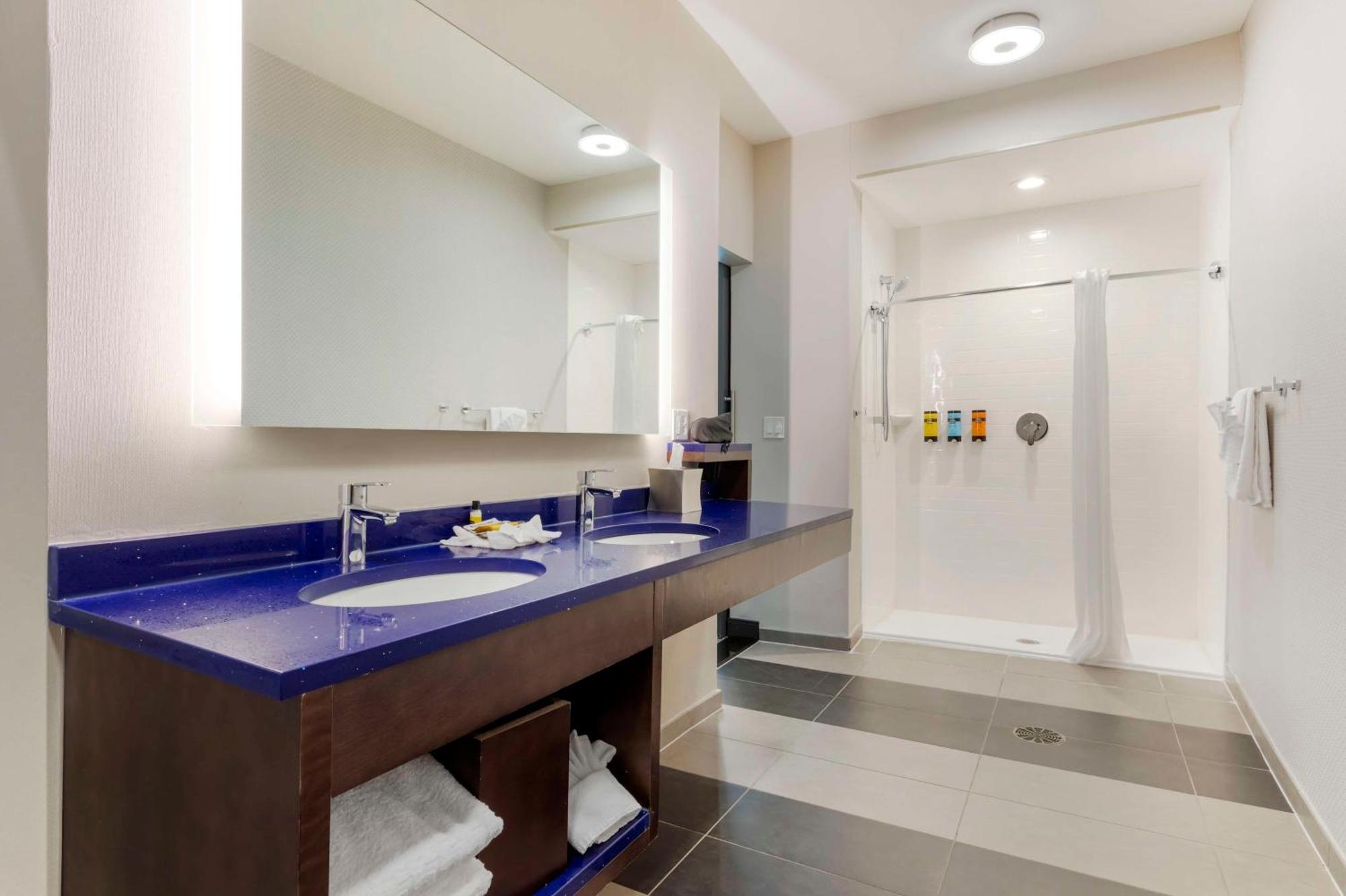Glo Best Western Desoto Dallas Exterior photo
