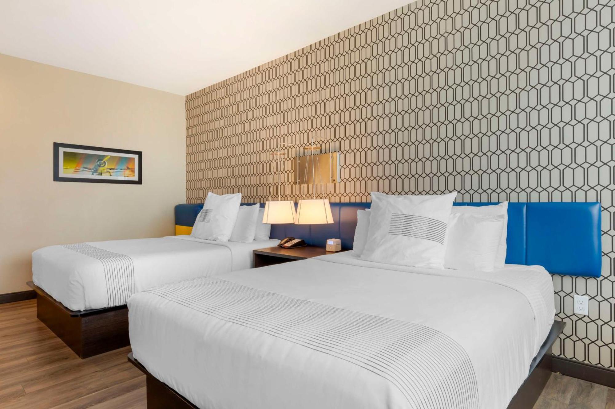 Glo Best Western Desoto Dallas Exterior photo