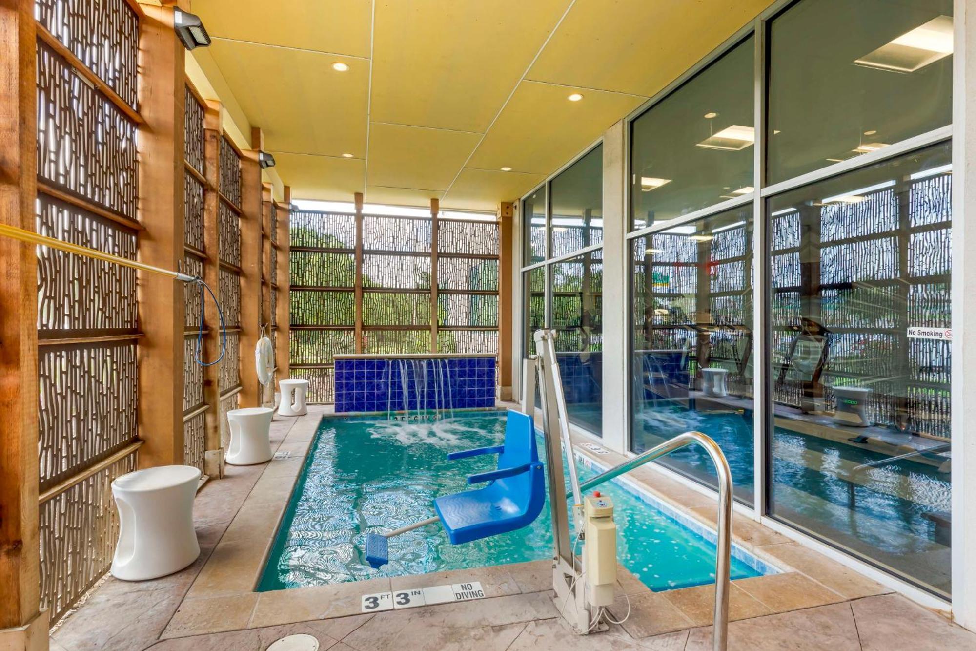 Glo Best Western Desoto Dallas Exterior photo