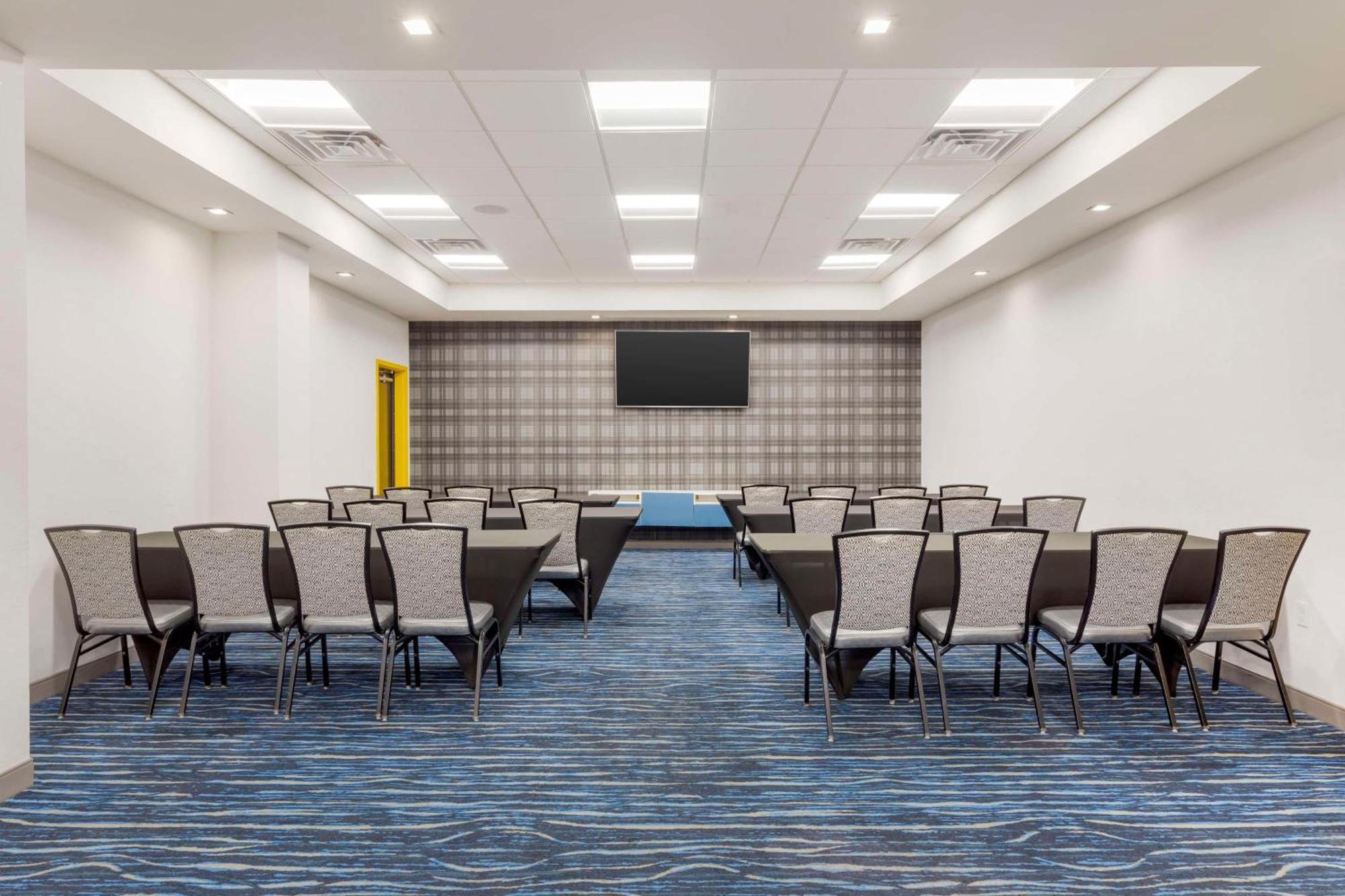 Glo Best Western Desoto Dallas Exterior photo