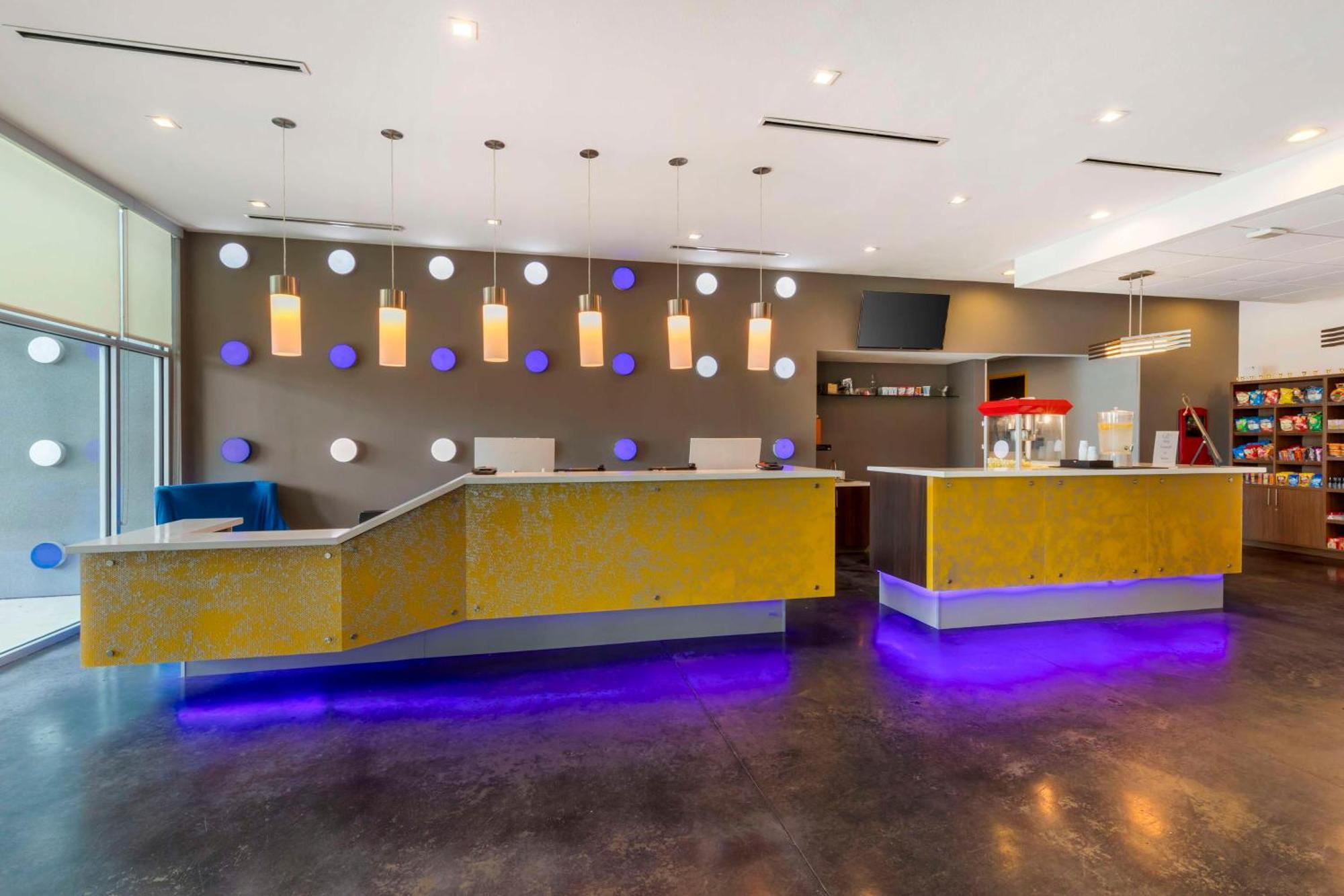 Glo Best Western Desoto Dallas Exterior photo